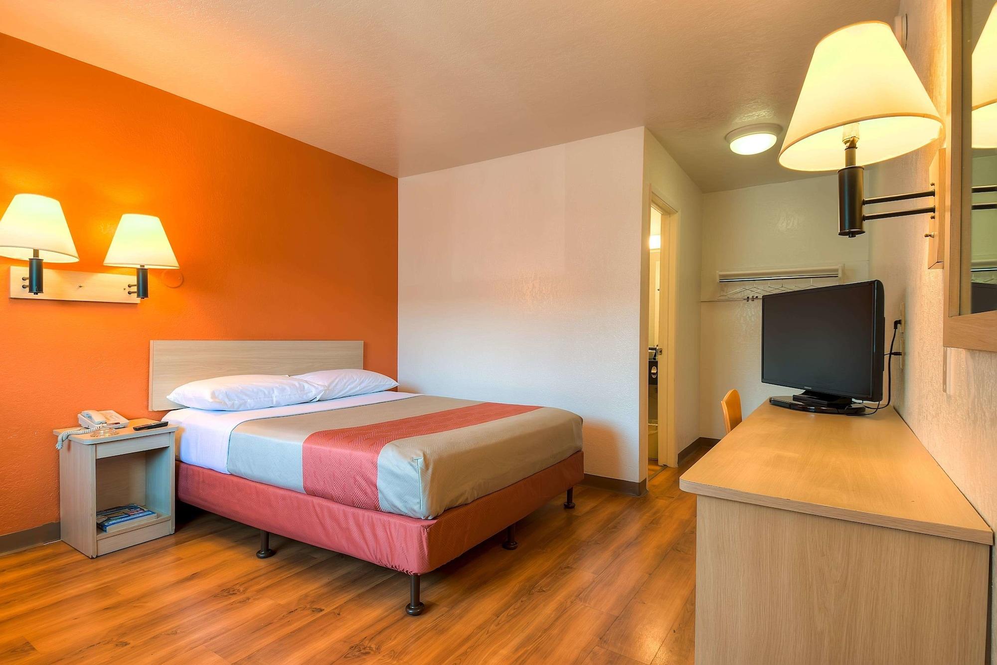 Motel 6-Westminster, Ca - South - Long Beach Area Exterior photo