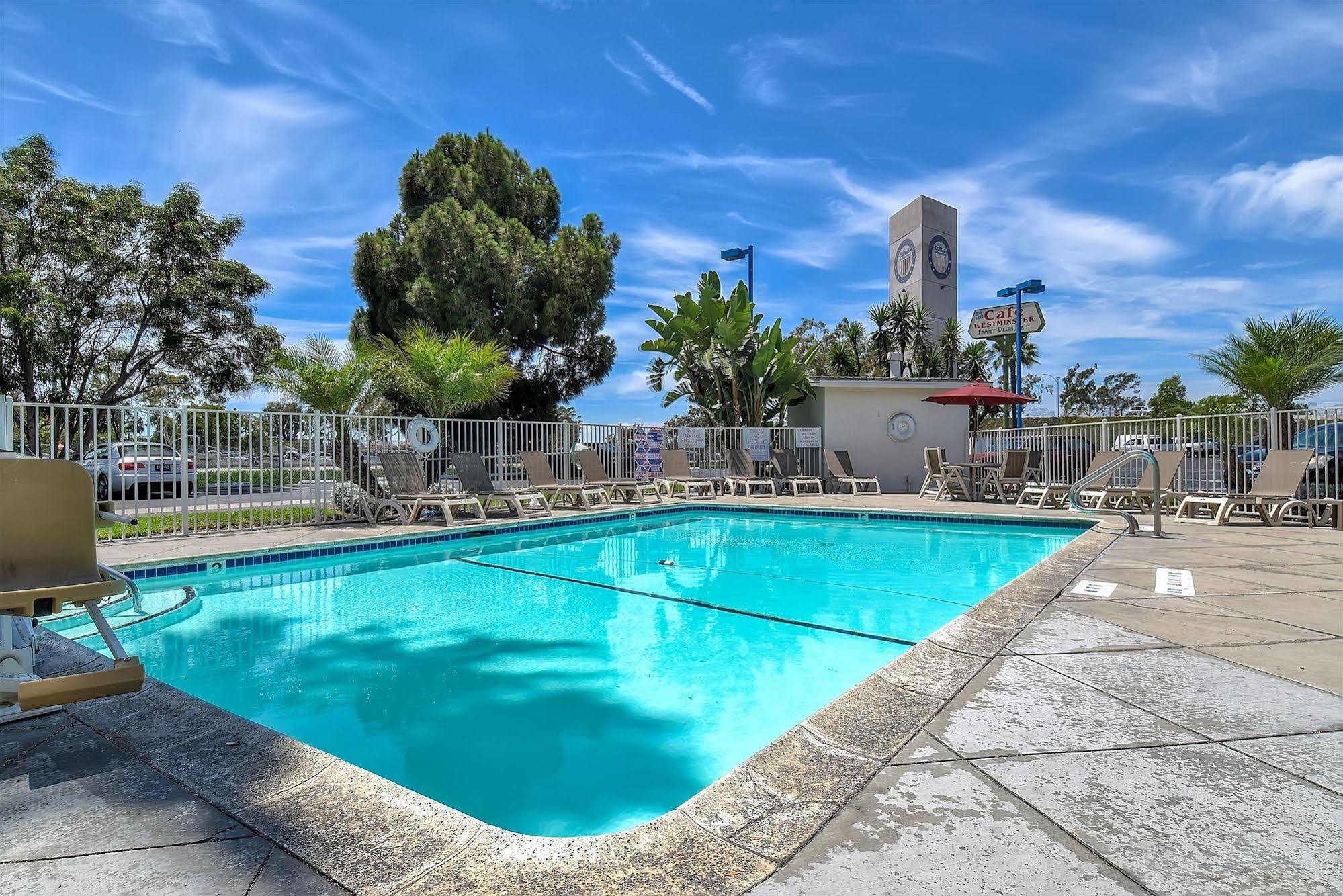 Motel 6-Westminster, Ca - South - Long Beach Area Exterior photo